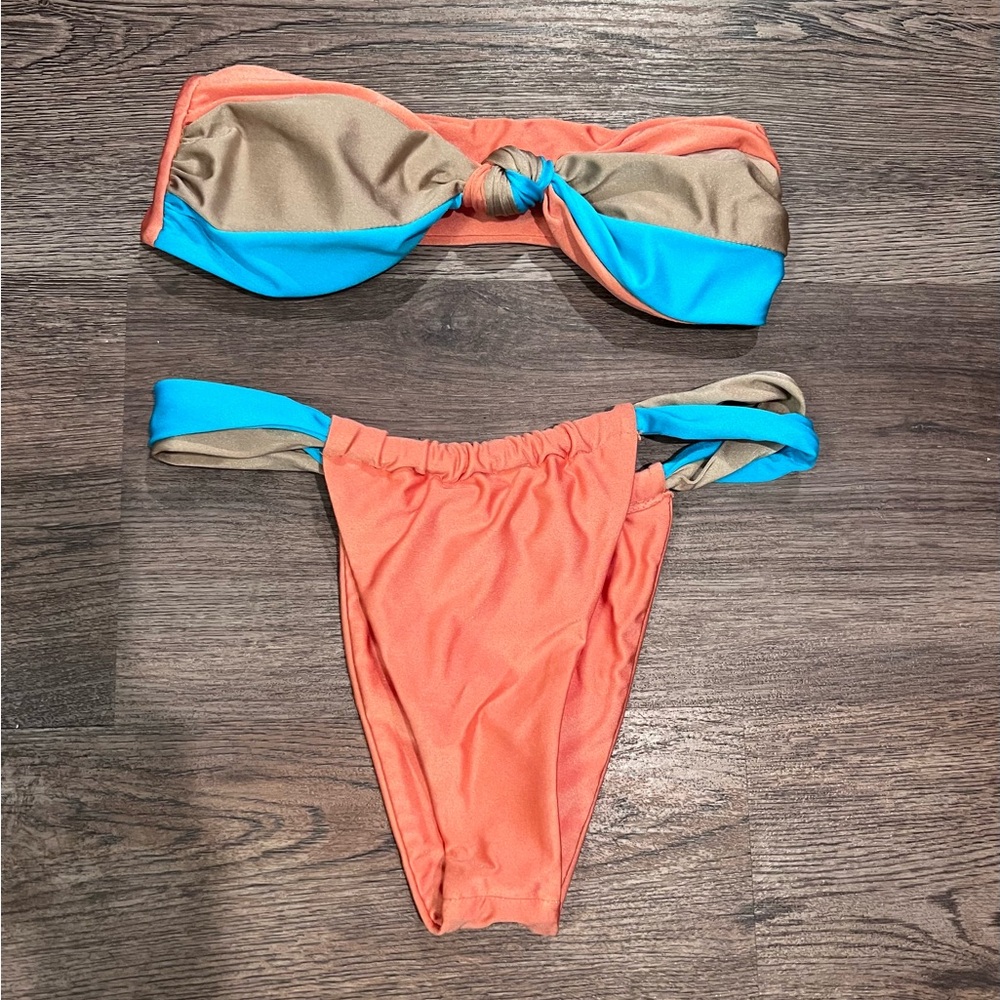 Strapless Bikini Set - Picture 2 of 5